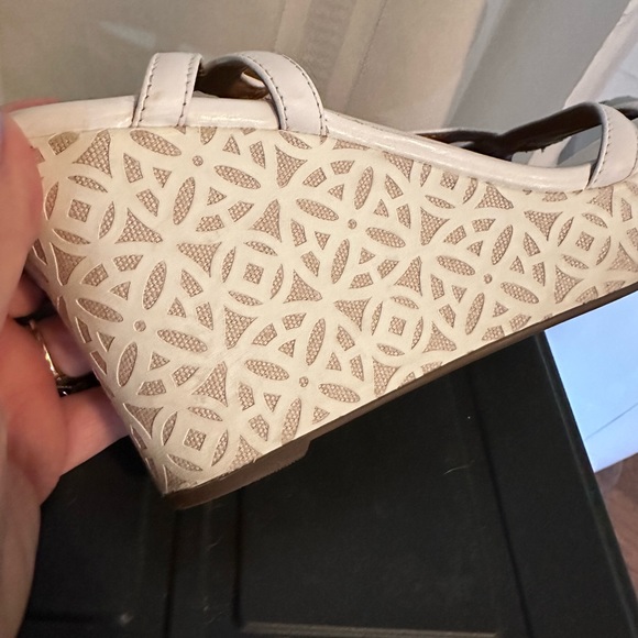 New! Clark’s White Leather Strappy Wedge Platform Heels - Picture 8 of 15